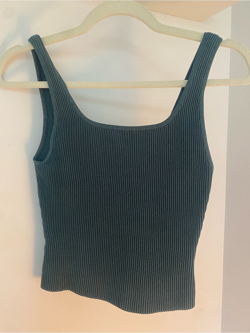 Aritzia Babaton Sculpt Tank Top in Teal